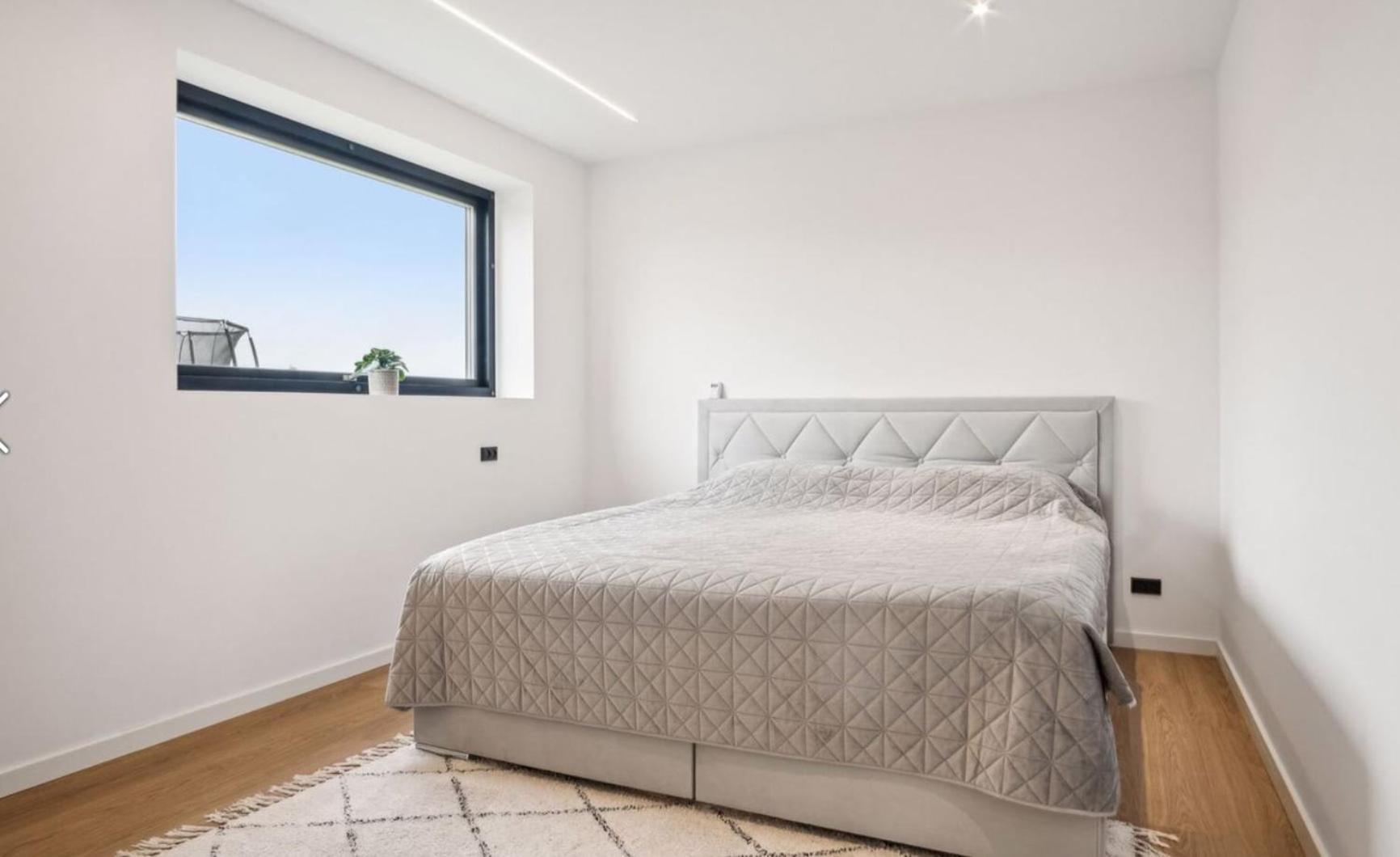 Bright, Quiet, Comfortable In A Luxury